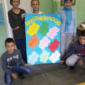 Réponse à la 1ère et 2ème question par les enfants de l'Association Bosnienne de France en Bosnie-Herzégovine !